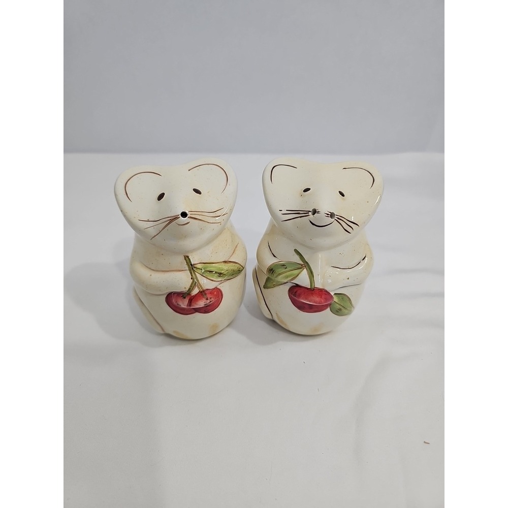 VTG 1997 Laurie Gates Ceramic Mouse Mice w/Cherries‎ Salt & Pepper Shakers EUC